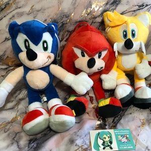 Sonic plushie set